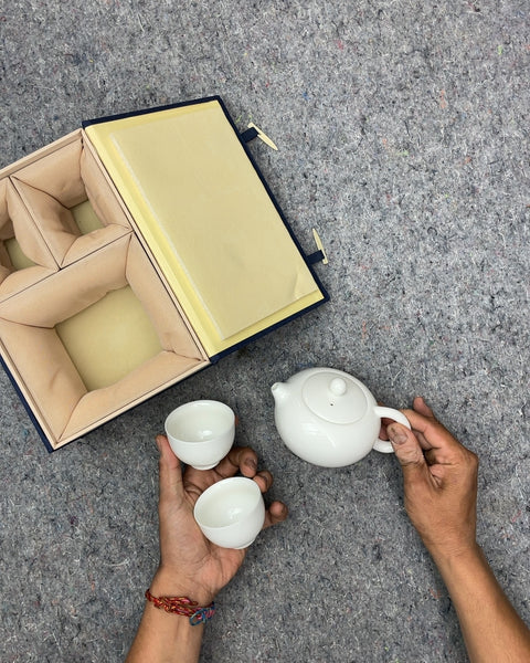 Ceremony Teapot with Two Cups and Storage Box