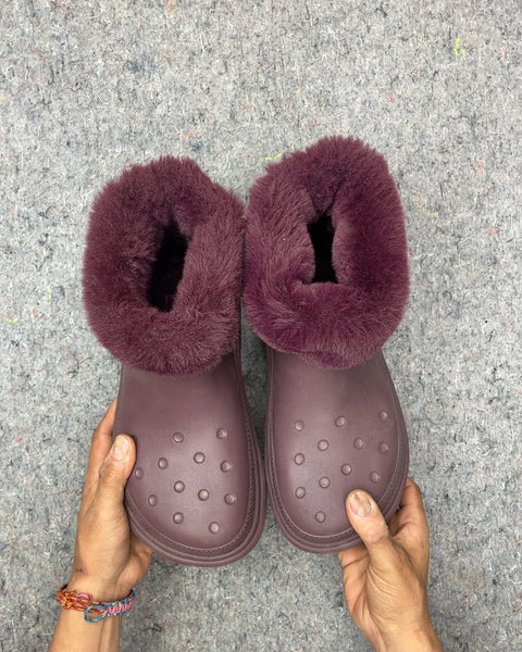 Crocs Classic Lined Neo Puff Boots, Size 38.5