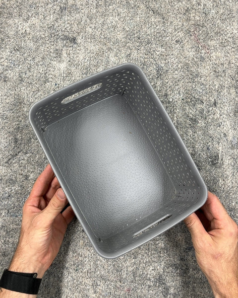 Room Essentials Gray Plastic Storage Basket, 4L