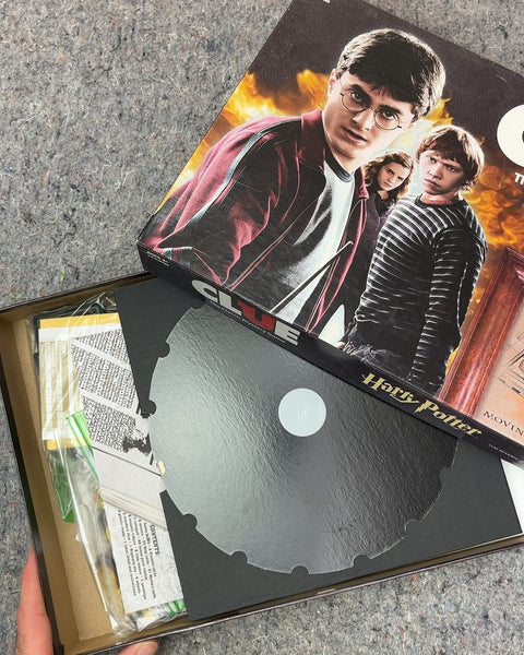 Clue The Classic Mystery Game Harry Potter Edition