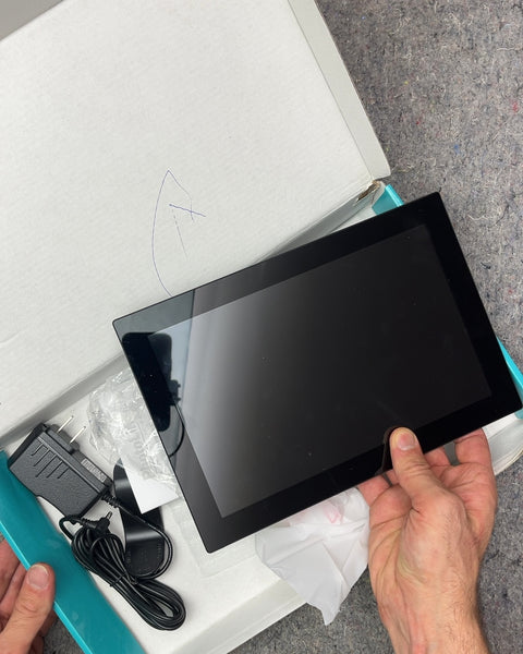 TANGELO PhotoLink 10.1" WiFi Digital Photo Frame
