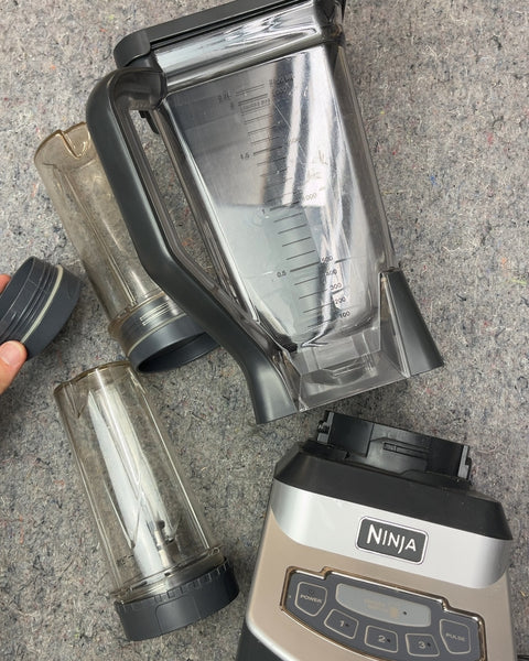 Ninja Professional Blender & Nutri Ninja Cups, 1100 W