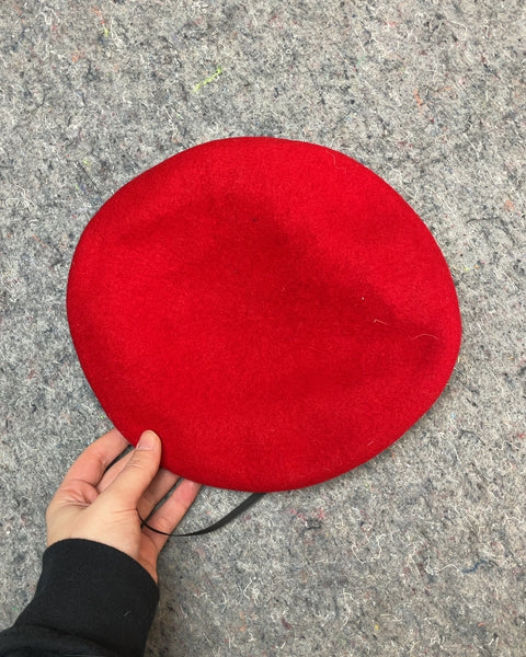 Red Beret, Size 60cm