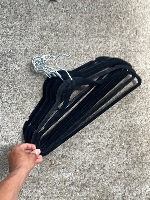 10 Jesus Herrera Hangers
