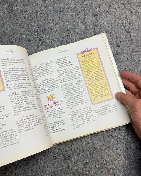 Better Homes and Gardens Complete Book of Baking