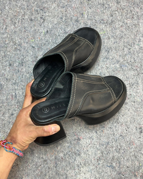 Miista Liv Tyler in the 90s Sandals, Sz 38 EU