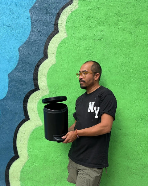 Black Round Pedal Trash Can