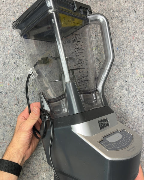 Ninja Professional Blender & Nutri Ninja Cups, 1100 W