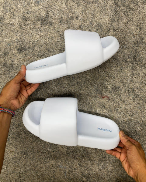Mellow Cloud Slide Sandals in White, Size 43-44