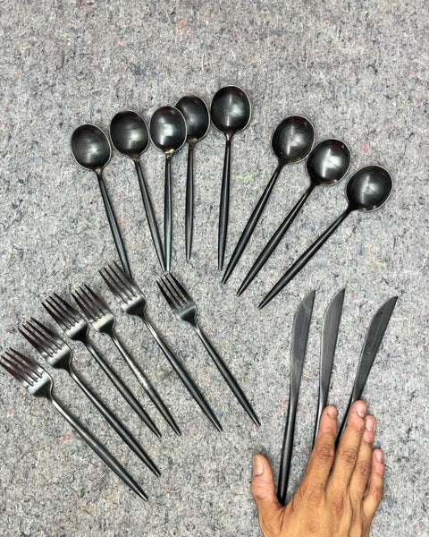 Grip of Matte Black Cutlery