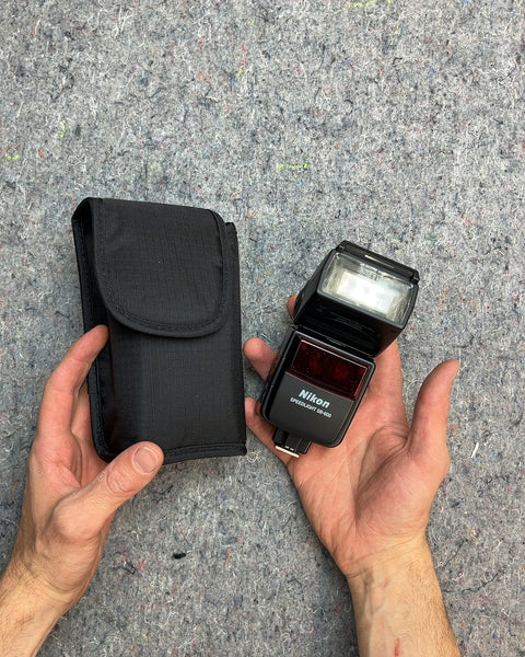 Nikon Speedlight SB-600 Flash with Case
