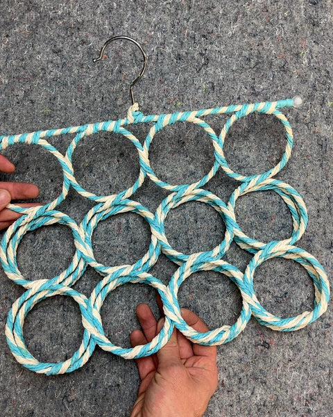 Scarf Hanger with Rings, Blue and White