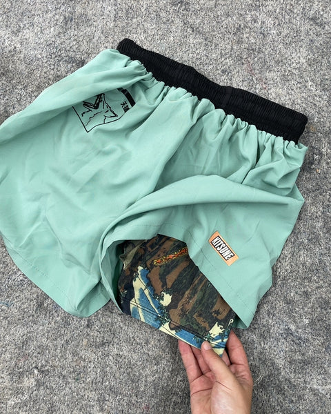 Kitsune Green Athletic Shorts with Cool Battle Scene on the Spandex Inside, Size 28