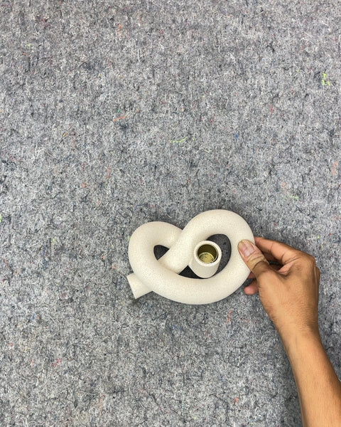 Sexy Ceramic Knot Candle Holder