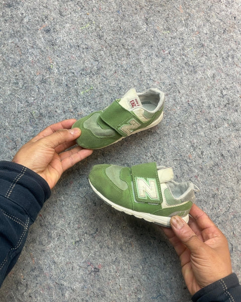 New Balance Kids Green Hook and Loop Sneakers, Size Kids 8 or 25 EU