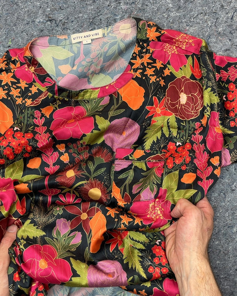 Kitty and Vibe Floral Print T-Shirt, Size L