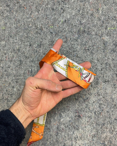 Lil' Neck Scarf That Looks Like An Hermes