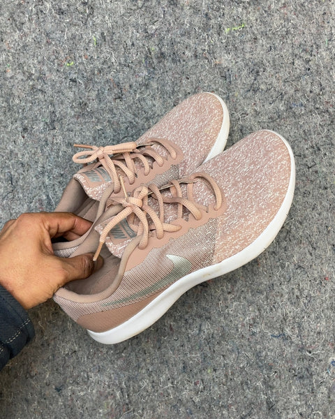 Nike Flex Trainers, Sz 8.5 W US or 40 EU