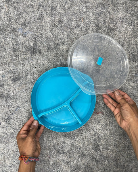 Divided Microwave Dish with Vented Lid