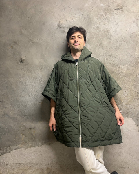 Banana Republic Quilted Hooded Poncho Jacket, Size S/M