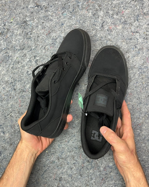 Brand New DC Men's Anvil Skate Shoes, US 10.5 M or EU 44