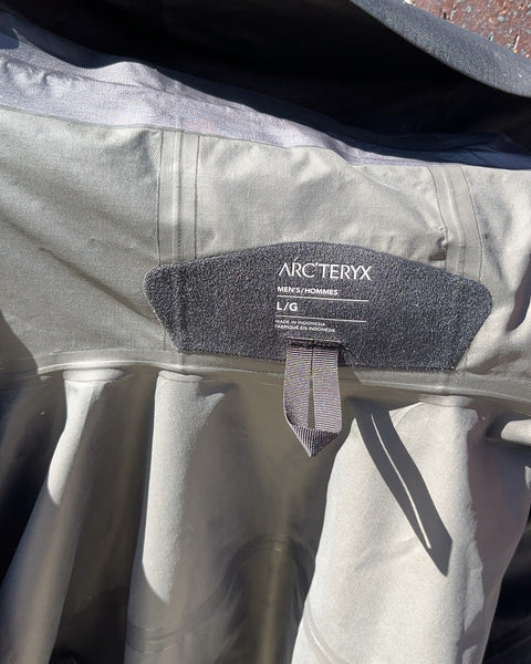 Branded Arc'teryx Goretex Jacket, Size Men L