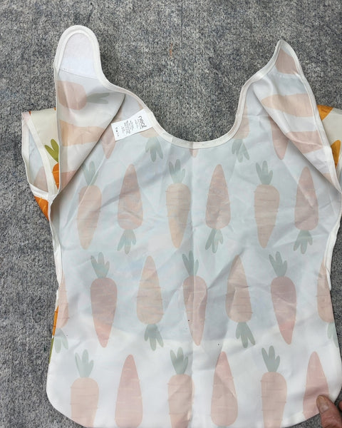 Neat Carrot Print Baby Bib