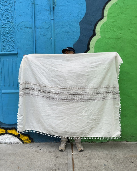 Pretty Tablecloth with Tassels, 60x70"