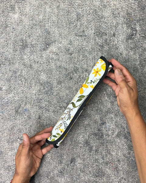 Floral Patterned Wire Organizer