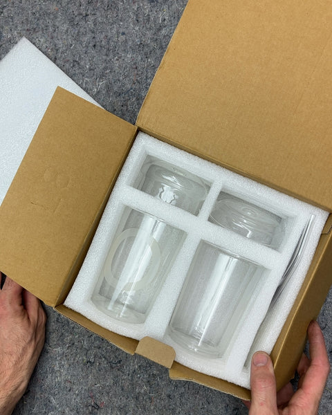 Set of 2 COMBLER Glass Tumblers with Lids and Straws