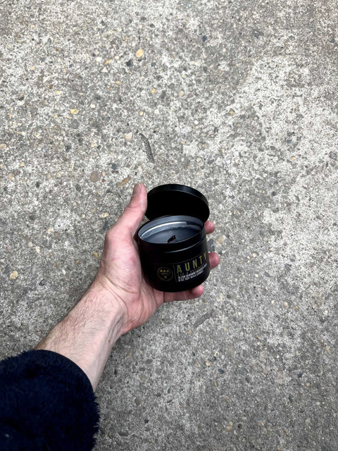 AUNTY Slow Burning Oud & Rosewood Scented Candle