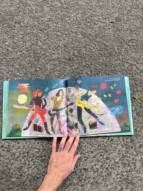 A Day In The Park, A Pretty Children Book
