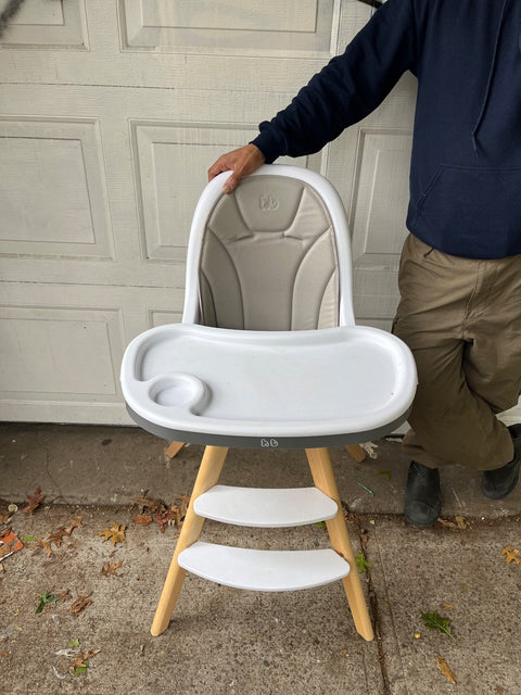 A Nice HT High Chair
