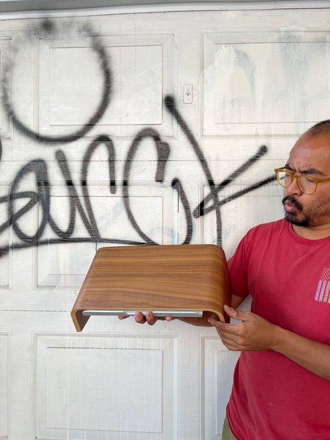 A Very Sexy Samdi Wood Laptop Stand
