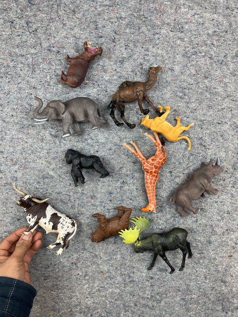 Animal Toy Figure Set