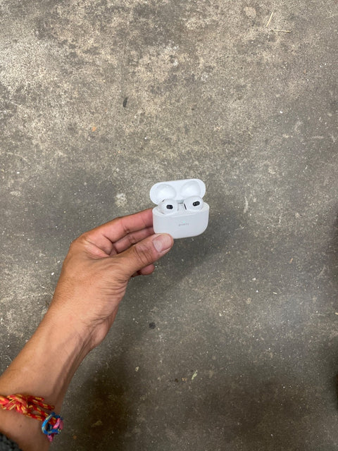 Apple Airpods Wireless Earbuds 3rd Generation