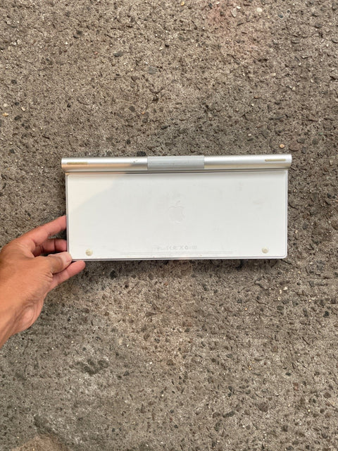Apple Wireless Keyboard A1314