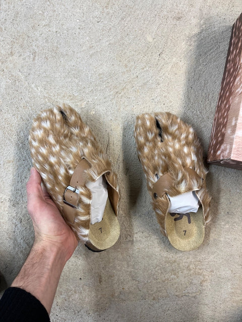 BAMBI TABIS Fawn Clogs With The Fawn Socks Too!, Size US 7 M or 9 W or EU 40