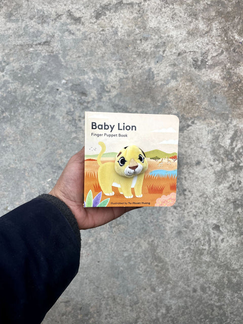 Baby Lion Finger Puppet Book