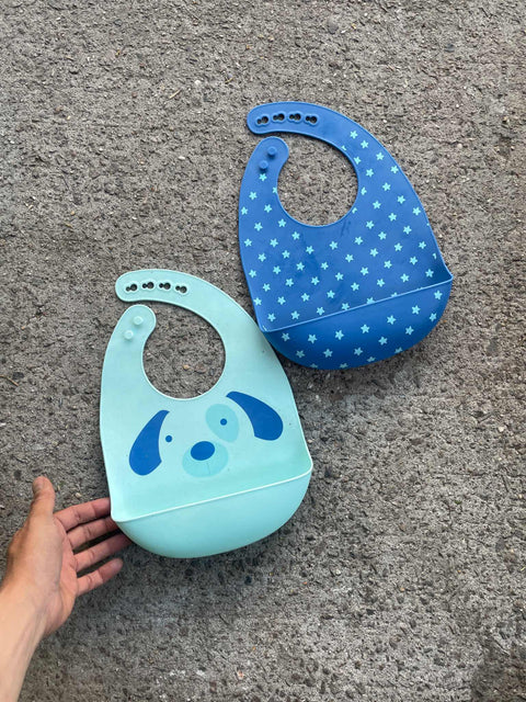 Baby Needs to Eat but Stay Cleant Bibs