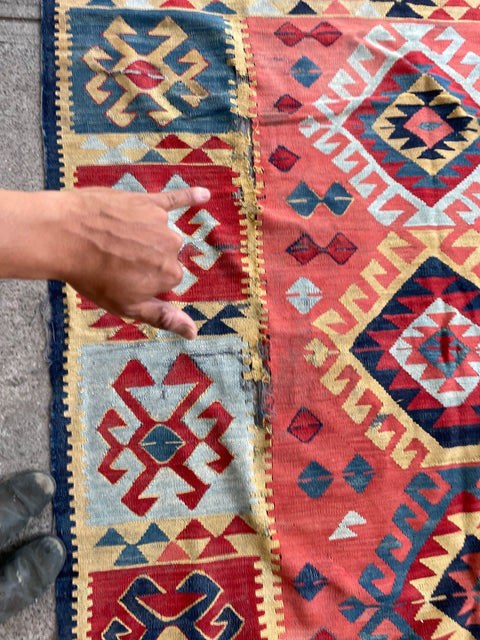 Beautiful Patterned Area Rug w 2 Tears in the Pattern, 110x80”