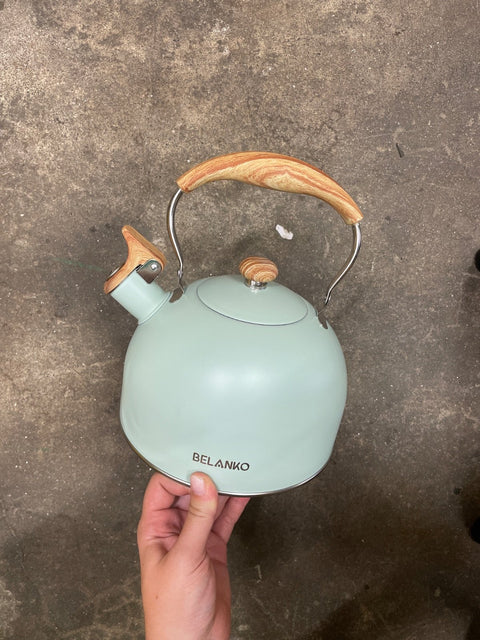 Belanko Tea Kettle (Small Dent)