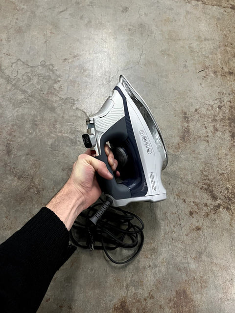 Black+Decker Allure D3030 Professional Steam Iron