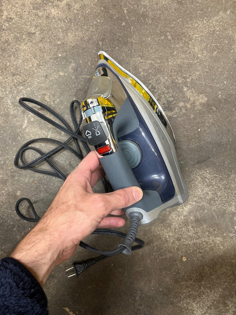 Black+Decker Allure D3030 Professional Steam Iron