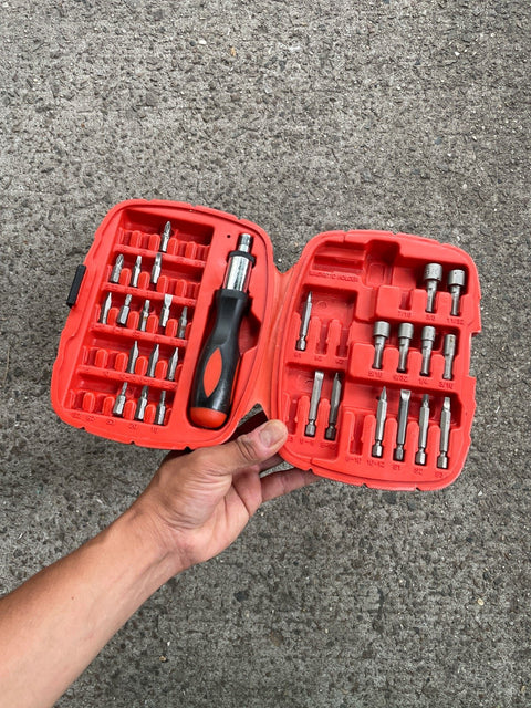 Black & Decker Screwdriver and Bits Tool Kit
