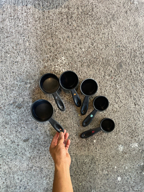 Black Measuring Cup Set