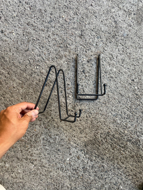 Black Metal Plate Holders