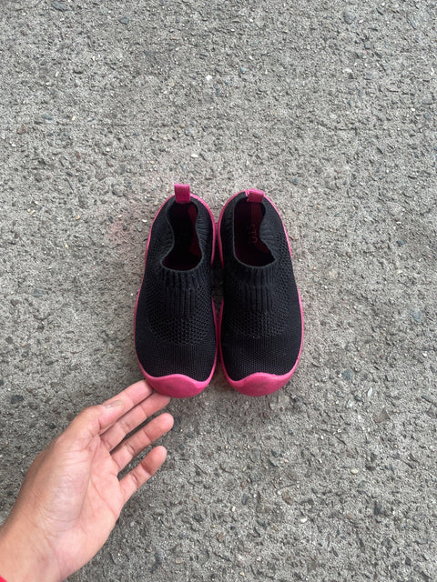 Shoes to Walk in a River With,  12.5-13 Kids