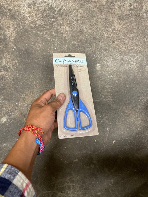 Blue Crafter's Square Sawtooth Scissors