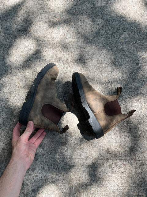 Rustic Brown Blundstone Ankle Boots, Size 7.5 US W